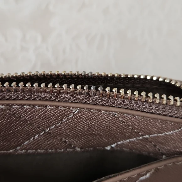 BCBG Paris clutch wristlet tan and gold - Picture 6 of 7